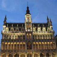 044 Brussels - Grand Place Maison du Roi by night